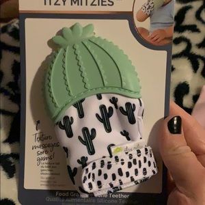 Teething mitt